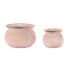 Load image into Gallery viewer, Distressed Rustic Iron Pot (Set of 2)