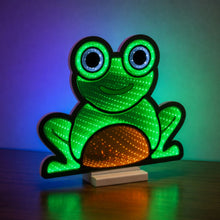 Load image into Gallery viewer, Sitting Frog Ekkolight 12"H