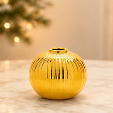 Load image into Gallery viewer, Decorative Gold Vase