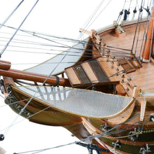 Load image into Gallery viewer, HMS Victory 56L With Display Case XL No Glass