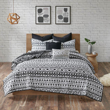 Load image into Gallery viewer, 7 Piece Cotton Reversible Coverlet Set -Full/Queen Uh13-2147