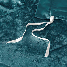 Load image into Gallery viewer, Olliix Felicia 100% Polyester Crushed Duvet Cover Set By Intelligent Design ID12-1977