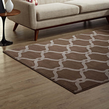 Load image into Gallery viewer, Beltara Chain Link Transitional Trellis 5x8 Area Rug by Modway