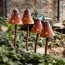 Load image into Gallery viewer, Iron Metal Mushroom Garden Stake (Set of 2)
