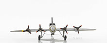 Load image into Gallery viewer, B-17 Flying Fortress