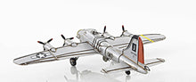 Load image into Gallery viewer, B-17 Flying Fortress