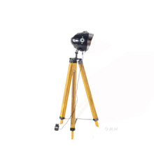 Load image into Gallery viewer, Jawa Lamp with Tripod