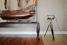 Load image into Gallery viewer, Alum Spot Light On Wooden Stand