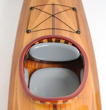 Load image into Gallery viewer, Kayak Model