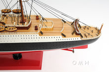 Load image into Gallery viewer, Queen Mary Large with Display Case