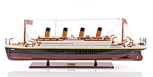 Load image into Gallery viewer, RMS Titanic Midsize with Display Case