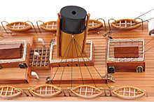 Load image into Gallery viewer, RMS Titanic Midsize with Display Case