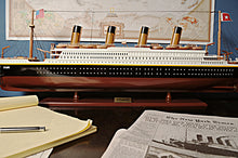 Load image into Gallery viewer, RMS Titanic Midsize with Display Case