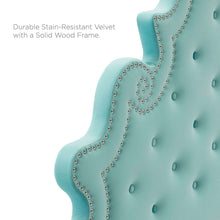 Load image into Gallery viewer, Gwyneth Tufted King Platform Bed in Mint