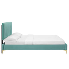 Load image into Gallery viewer, Peyton King Platform Bed in Mint