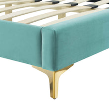 Load image into Gallery viewer, Peyton King Platform Bed in Mint