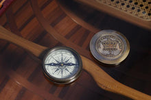 Load image into Gallery viewer, Makers to the Queen Compass w leather case