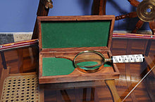 Load image into Gallery viewer, Magnifier in wood box- 4 inches