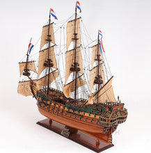 Load image into Gallery viewer, Friesland Medium