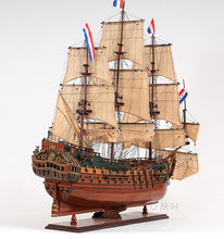 Load image into Gallery viewer, Friesland Medium