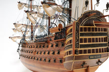 Load image into Gallery viewer, HMS Victory Large With Table Top Display Case
