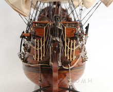 Load image into Gallery viewer, Royal Louis E.E.