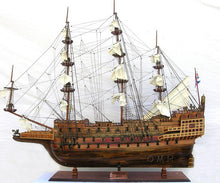 Load image into Gallery viewer, Sovereign of the seas XL Limited Edition