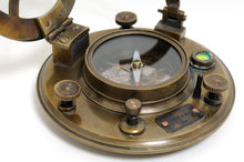 Load image into Gallery viewer, Sundial Compass in wood box (Large)