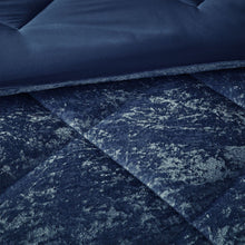 Load image into Gallery viewer, Intelligent Design Felicia Velvet Comforter Set - Full/Queen ID10-1661
