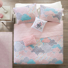Load image into Gallery viewer, Urban Habitat Kids Cloud Cotton Reversible Coverlet Set - Full/Queen UHK13-0016