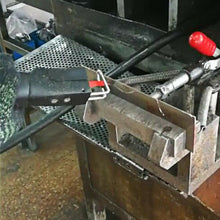 Load image into Gallery viewer, Pneumatic Reciprocating Air Body Saw with 24T & 32T Blade