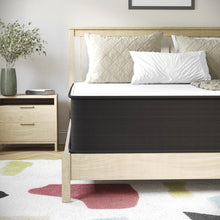 Load image into Gallery viewer, 12" Hybrid Foam and Pocket Spring Queen Mattress in a Box
