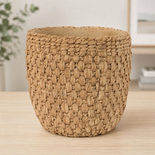 Load image into Gallery viewer, Woven Texture Cement Planter 10.5"D
