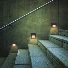 Load image into Gallery viewer, Low-Voltage 1-Watt Integrated LED Outdoor Steps Light in Matte Black
