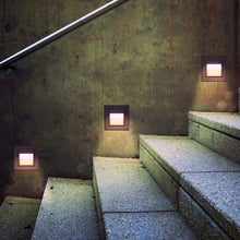 Load image into Gallery viewer, Low-Voltage 2-Watt Integrated LED Outdoor Steps Light in Matte Black
