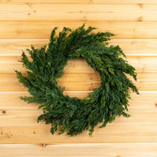 Load image into Gallery viewer, Variegated Pine Wreath 25"D
