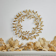 Load image into Gallery viewer, Metal Mistletoe Wreath
