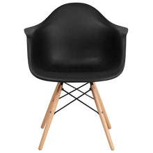 Load image into Gallery viewer, Black Plastic Chair with Wooden Legs

