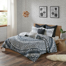 Load image into Gallery viewer, 7 Piece Cotton Reversible Coverlet Set -King/Cal King Uh13-2148
