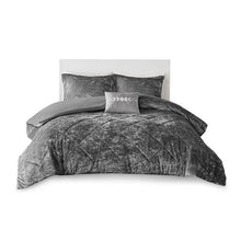 Load image into Gallery viewer, Intelligent Design Felicia Velvet Duvet Cover Set ID12-1793 By Olliix

