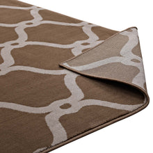 Load image into Gallery viewer, Beltara Chain Link Transitional Trellis 5x8 Area Rug by Modway
