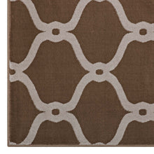 Load image into Gallery viewer, Beltara Chain Link Transitional Trellis 5x8 Area Rug by Modway

