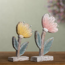 Load image into Gallery viewer, Carved Floral DŽcor (Set of 2)
