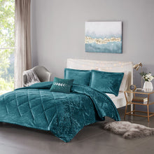 Load image into Gallery viewer, Intelligent Design Felicia 100% Polyester Crushed Velvet Duvet Cover Set - Twin/Twin XL - Teal ID12-1907 By Olliix
