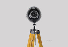 Load image into Gallery viewer, Jawa Lamp with Tripod
