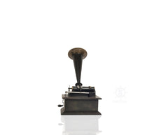 Load image into Gallery viewer, 1901 Edison Standard Model A New Style Phonograph
