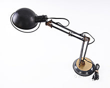 Load image into Gallery viewer, Brass Table Spring Lamp On Round Base

