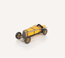 Load image into Gallery viewer, Alfa Romeo P2 Classic Racing Car Model
