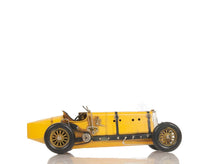 Load image into Gallery viewer, Alfa Romeo P2 Classic Racing Car Model
