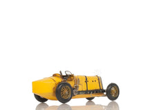 Load image into Gallery viewer, Alfa Romeo P2 Classic Racing Car Model

